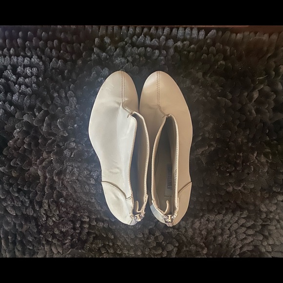 Ankle booties - Picture 3 of 6